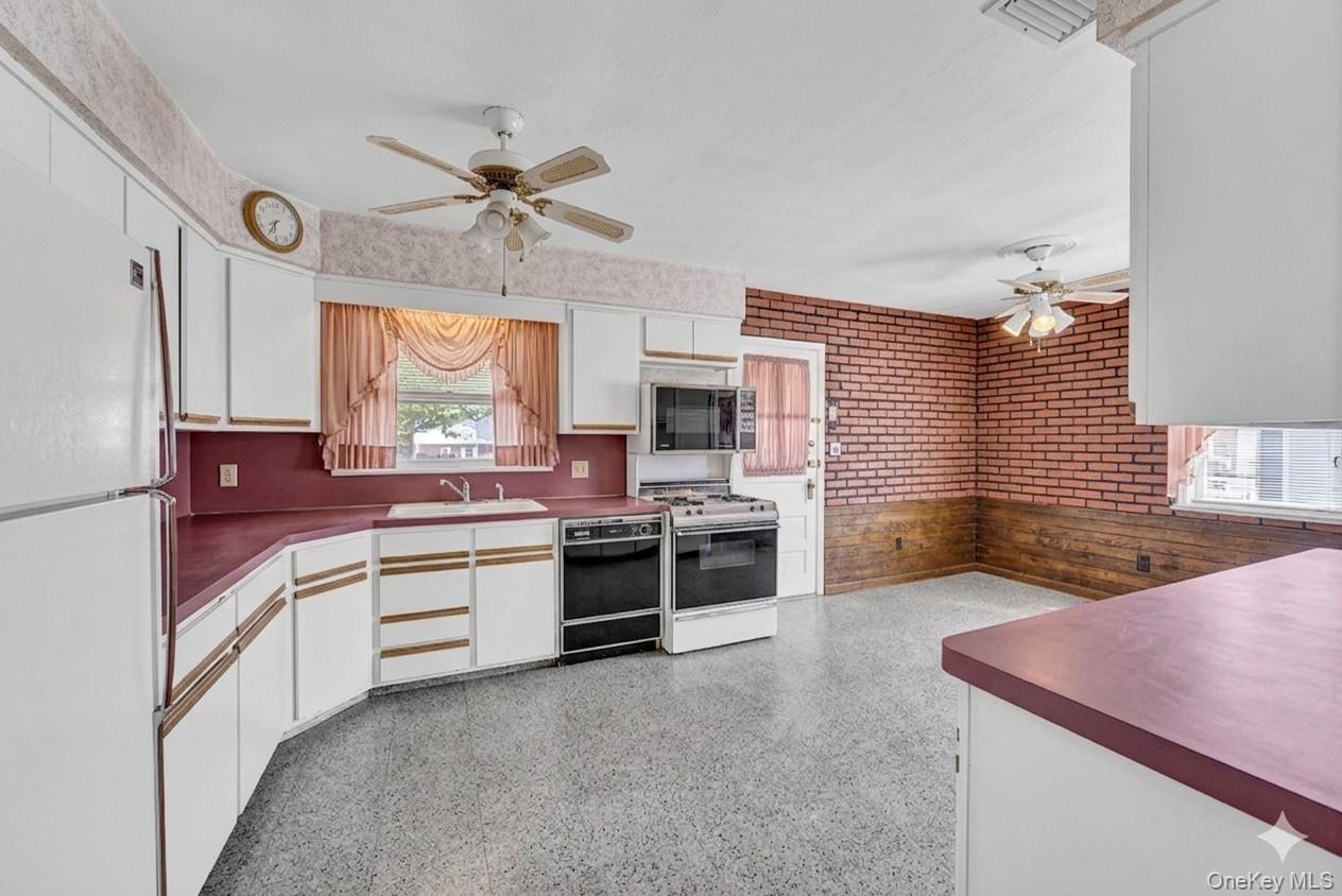 51 Virginia Street Valley Stream, NY 11580 - Photo 24 of 29