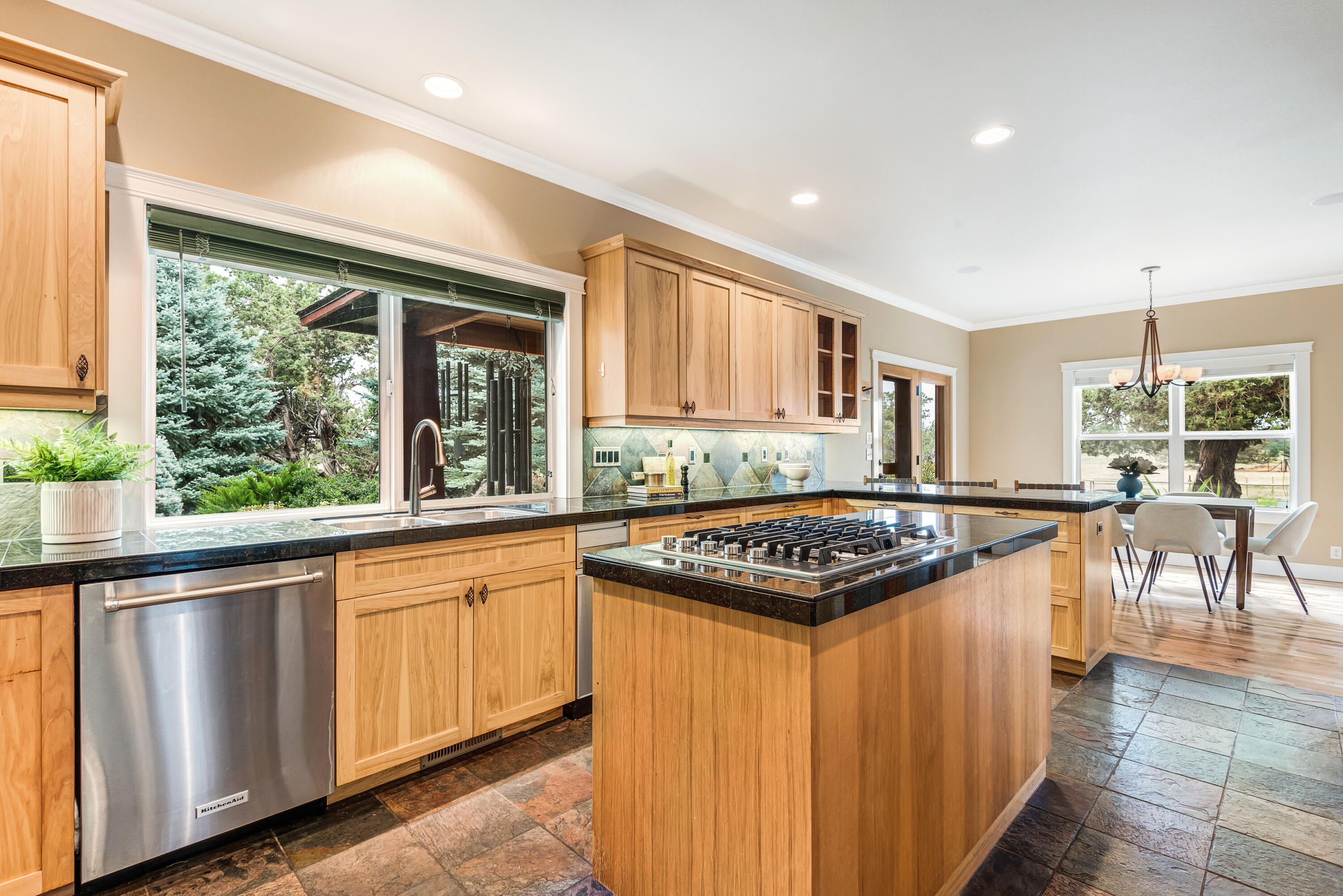 20269 Marsh Road Bend, OR 97703 - Photo 12 of 56 13