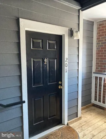 $1,995 | 20292 Beechwood Terrace, Unit 201, Ashburn, VA 20147