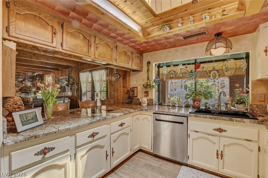 2230 Pinto Road Henderson, NV 89002 - Photo 7 of 44