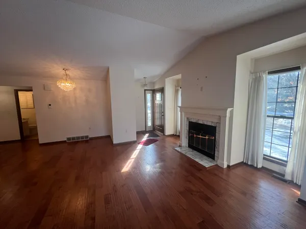 $299,000 | 2253 Edington Drive Southeast, Grand Rapids, MI 49508