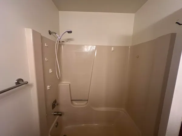 $299,000 | 2253 Edington Drive Southeast, Grand Rapids, MI 49508