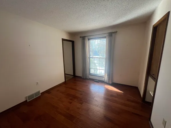 $299,000 | 2253 Edington Drive Southeast, Grand Rapids, MI 49508