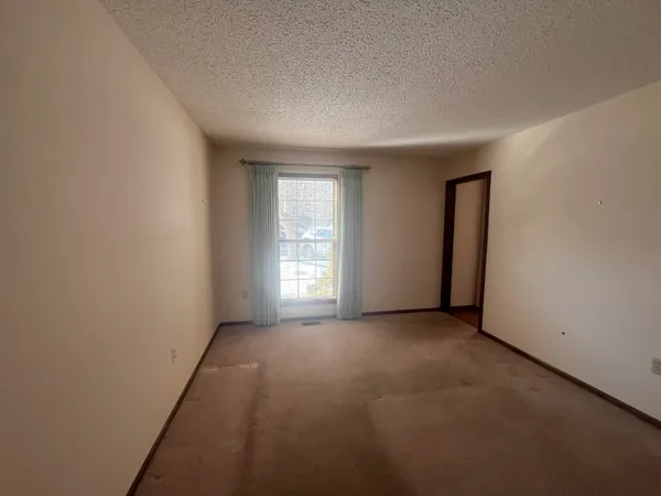 $299,000 | 2253 Edington Drive Southeast, Grand Rapids, MI 49508