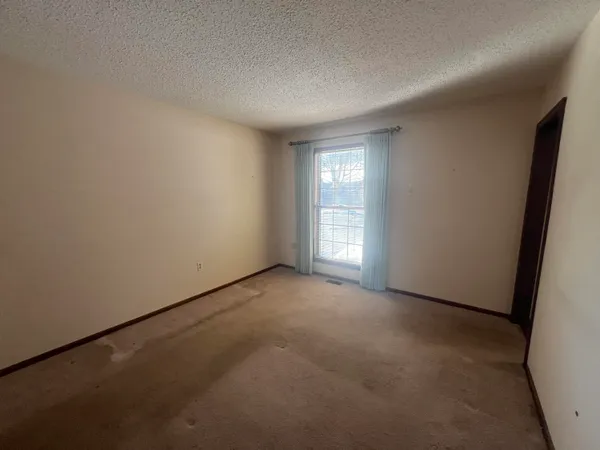 $299,000 | 2253 Edington Drive Southeast, Grand Rapids, MI 49508