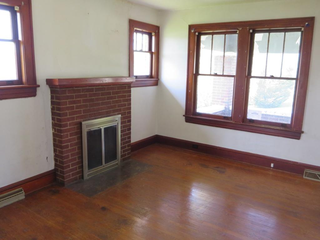 27 Fugate Road Northeast Roanoke, VA 24012 - Photo 3 of 11 Fugate Marketing Photos (8)