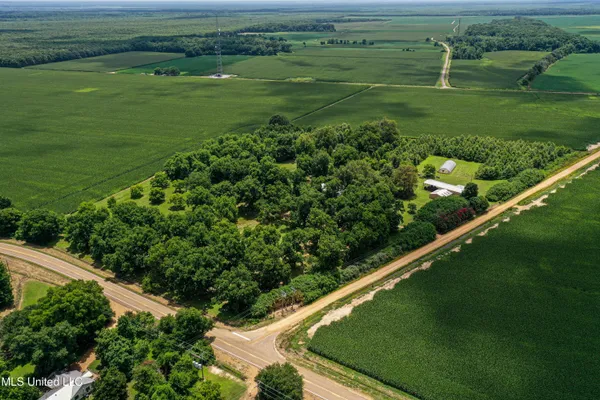 $425,000 | 85 Barrack Road, Yazoo City, MS 39194