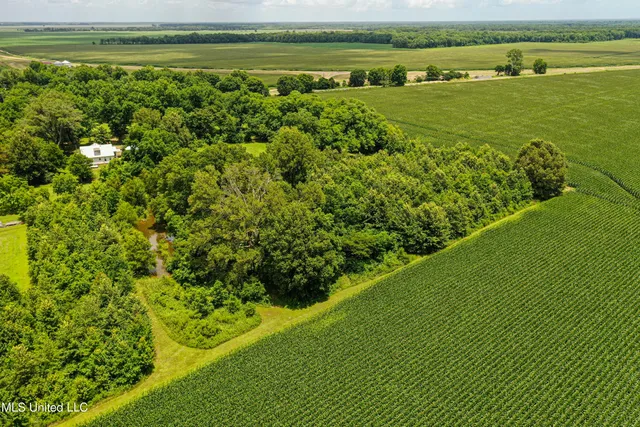 $425,000 | 85 Barrack Road, Yazoo City, MS 39194