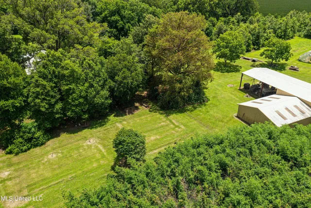 $425,000 | 85 Barrack Road, Yazoo City, MS 39194