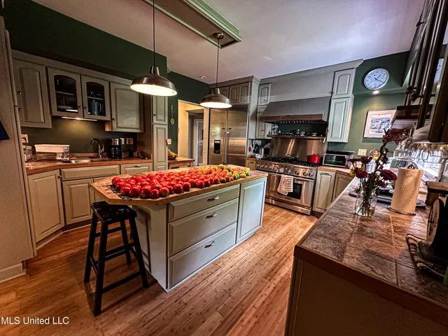 $425,000 | 85 Barrack Road, Yazoo City, MS 39194