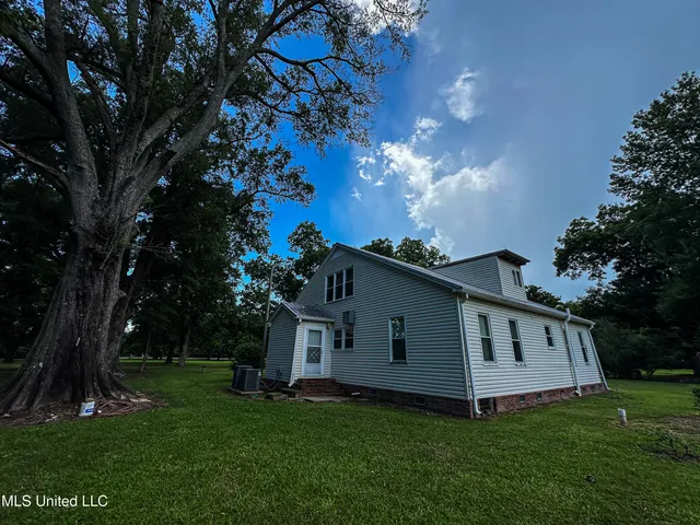 $425,000 | 85 Barrack Road, Yazoo City, MS 39194