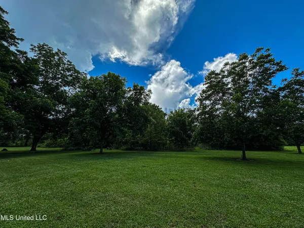 $425,000 | 85 Barrack Road, Yazoo City, MS 39194