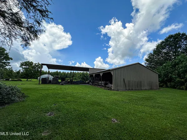 $425,000 | 85 Barrack Road, Yazoo City, MS 39194