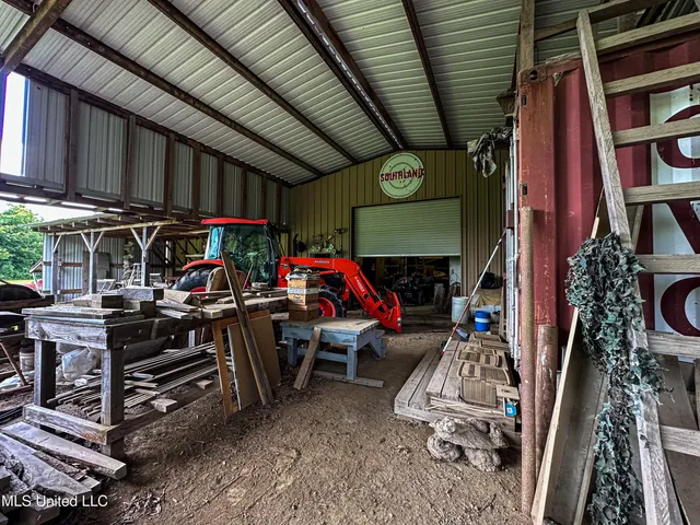 $425,000 | 85 Barrack Road, Yazoo City, MS 39194