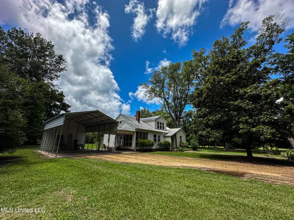 $425,000 | 85 Barrack Road, Yazoo City, MS 39194