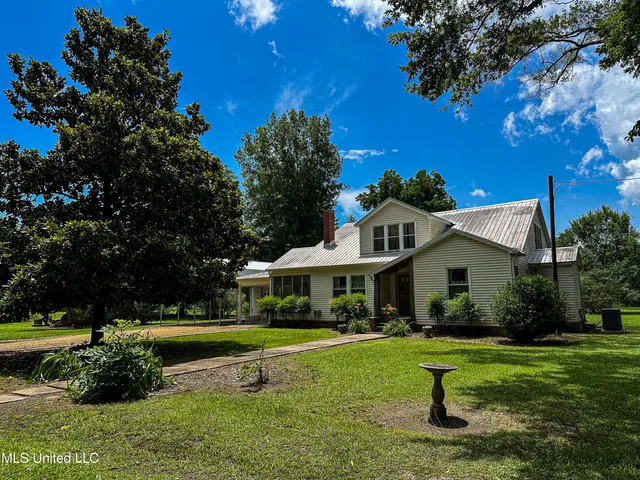 $425,000 | 85 Barrack Road, Yazoo City, MS 39194