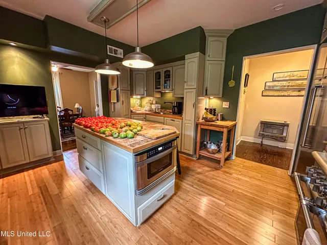 $425,000 | 85 Barrack Road, Yazoo City, MS 39194