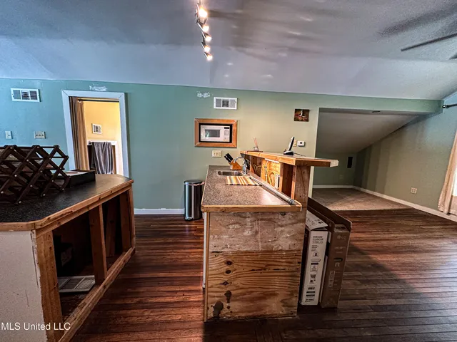 $425,000 | 85 Barrack Road, Yazoo City, MS 39194