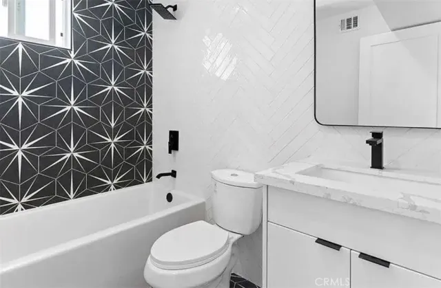 $4,900 | 6417 Lexington Avenue, Los Angeles, CA 90038