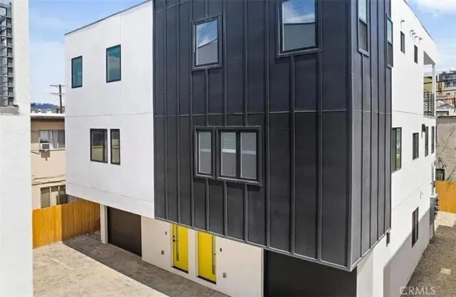 $5,250 | 6417 Lexington Avenue, Los Angeles, CA 90038