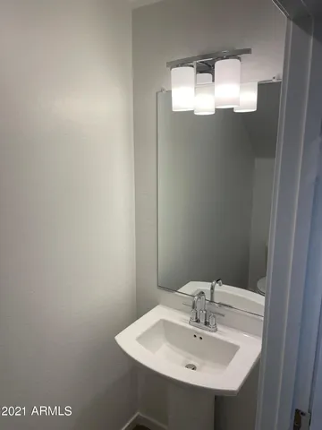 $2,750 | 901 South Smith Road, Unit 1024, Tempe, AZ 85281