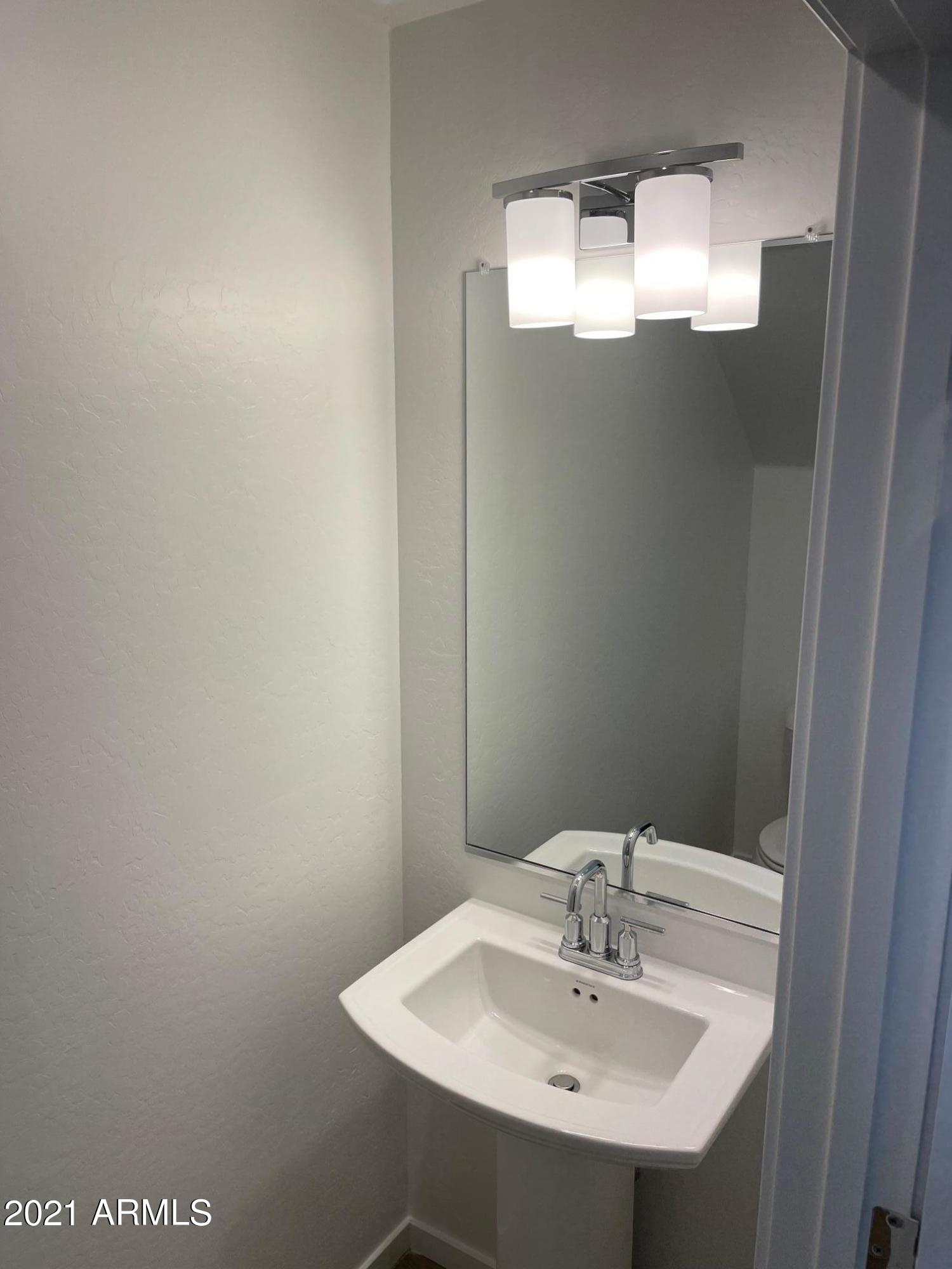 901 South Smith Road, Unit 1024 Tempe, AZ 85281 - Photo 14 of 38 IMG_6244