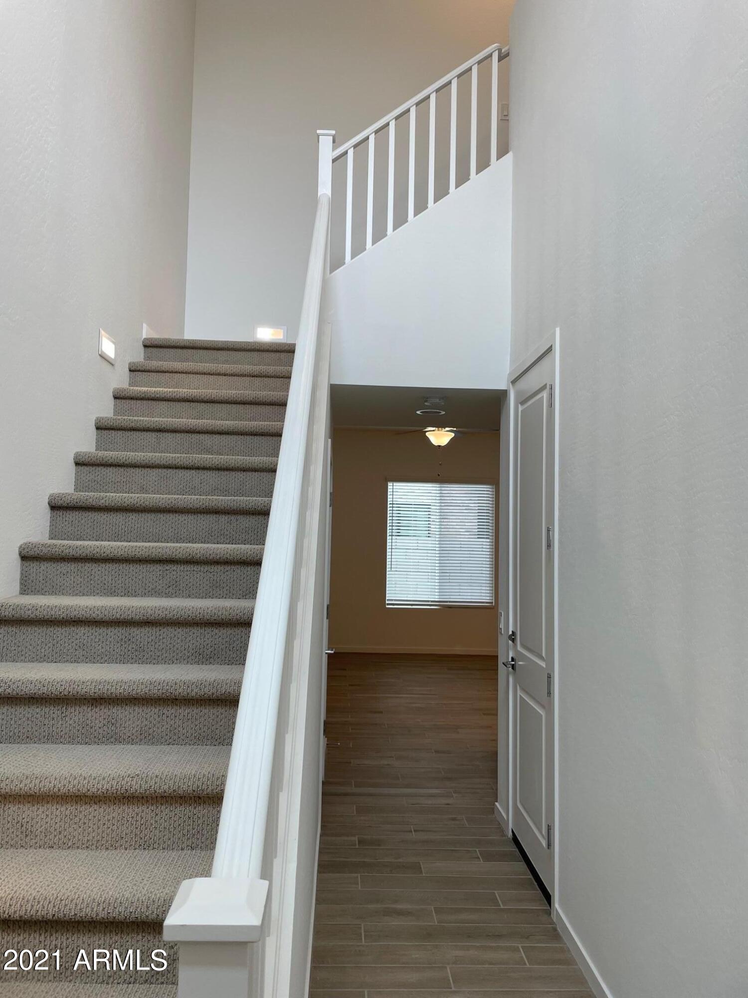 901 South Smith Road, Unit 1024 Tempe, AZ 85281 - Photo 4 of 38 IMG_6247