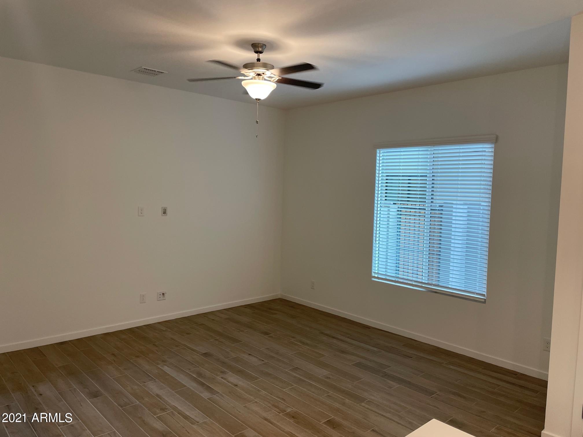 901 South Smith Road, Unit 1024 Tempe, AZ 85281 - Photo 5 of 38 IMG_6232