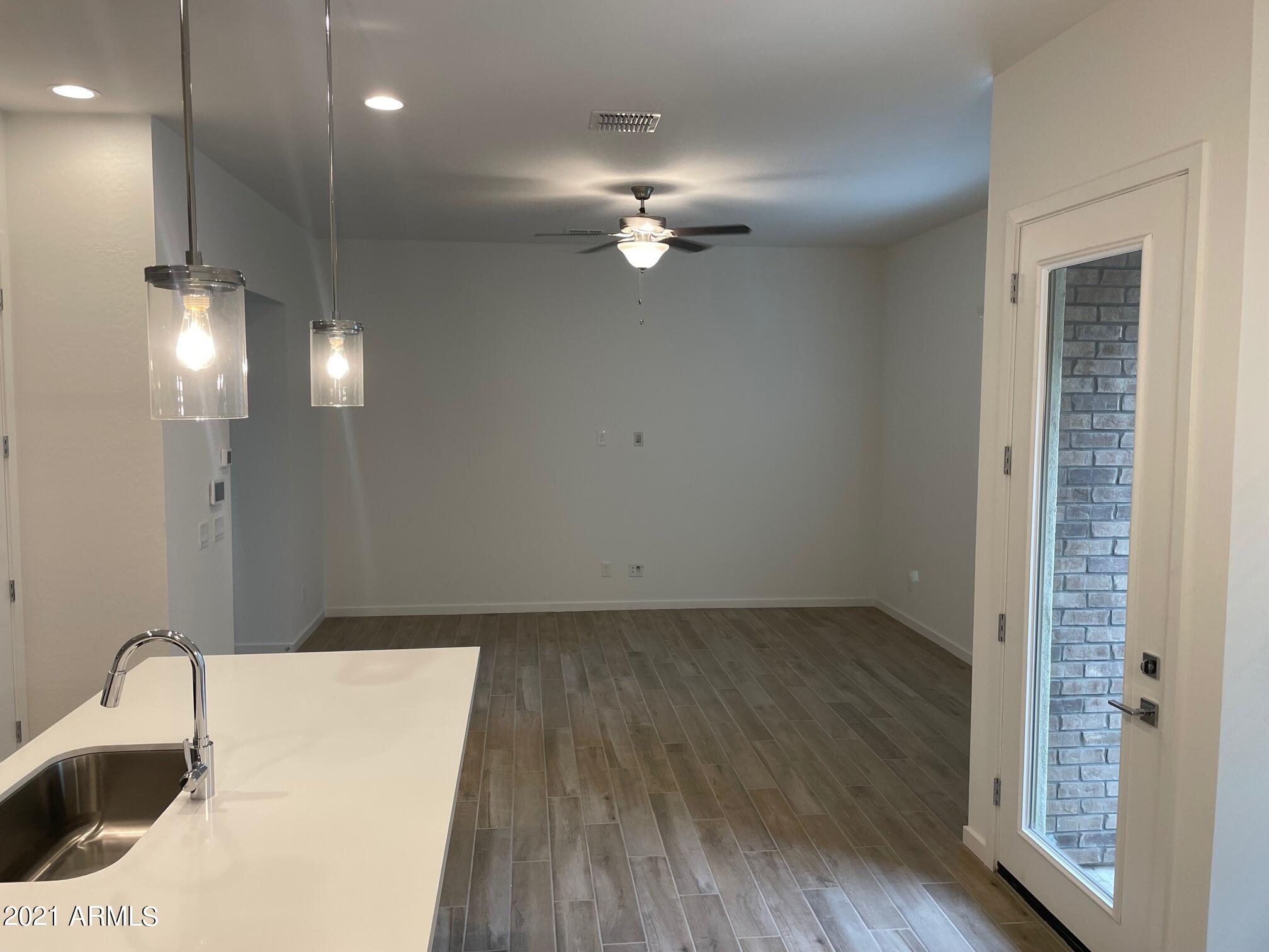 901 South Smith Road, Unit 1024 Tempe, AZ 85281 - Photo 6 of 38 IMG_6231