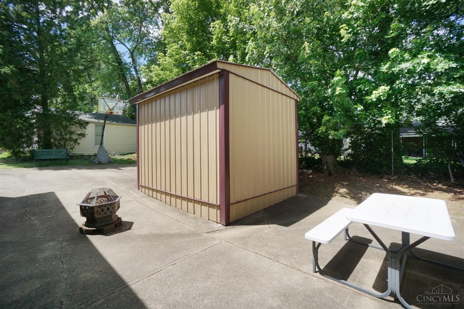 7261 Pippin Road Cincinnati, OH 45239 - Photo 31 of 33 Gallery Image 31
