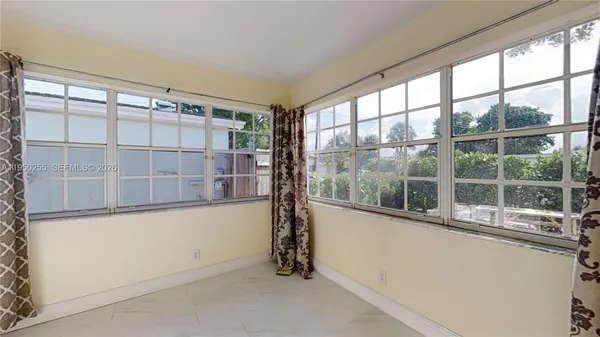$3,600 | 5720 Sheridan Street, Unit 1, Hollywood, FL 33021