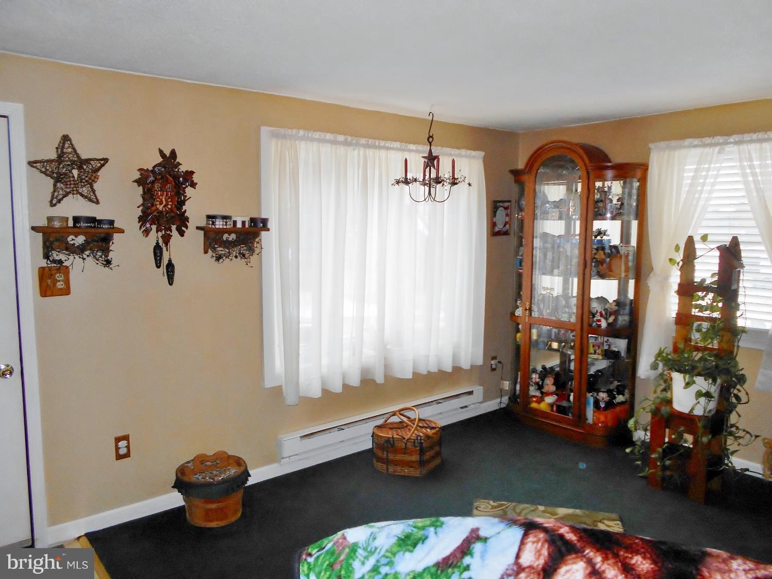 127 East Park Avenue Ranson, WV 25438 - Photo 6 of 18 Family Room