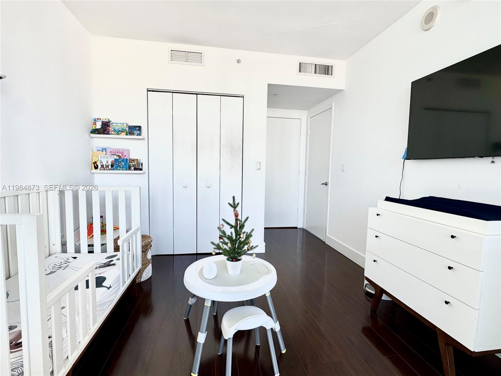 92 Southwest 3rd Street, Unit 2112 Miami, FL 33130 - Photo 13 of 28