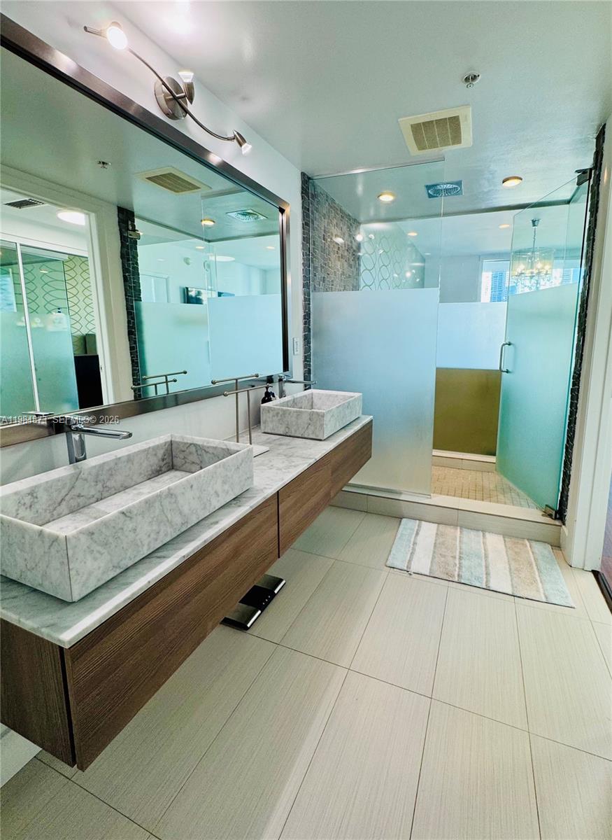 92 Southwest 3rd Street, Unit 2112 Miami, FL 33130 - Photo 19 of 28