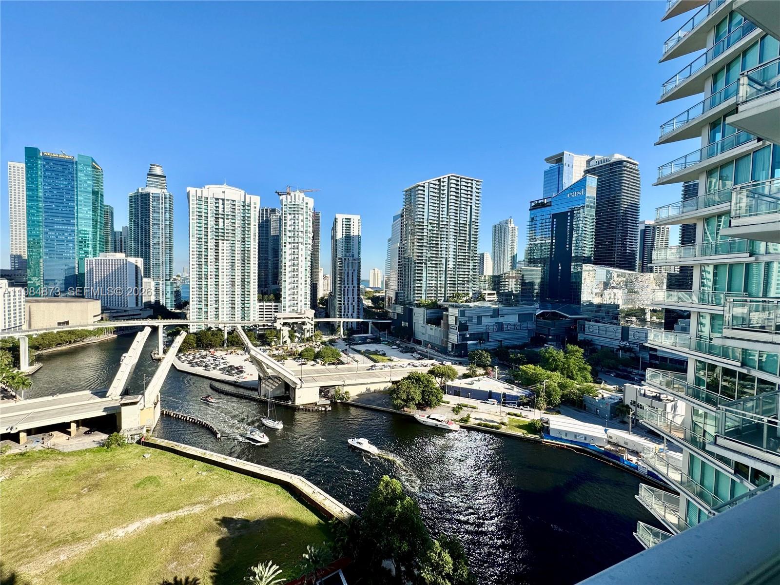 92 Southwest 3rd Street, Unit 2112 Miami, FL 33130 - Photo 10 of 28