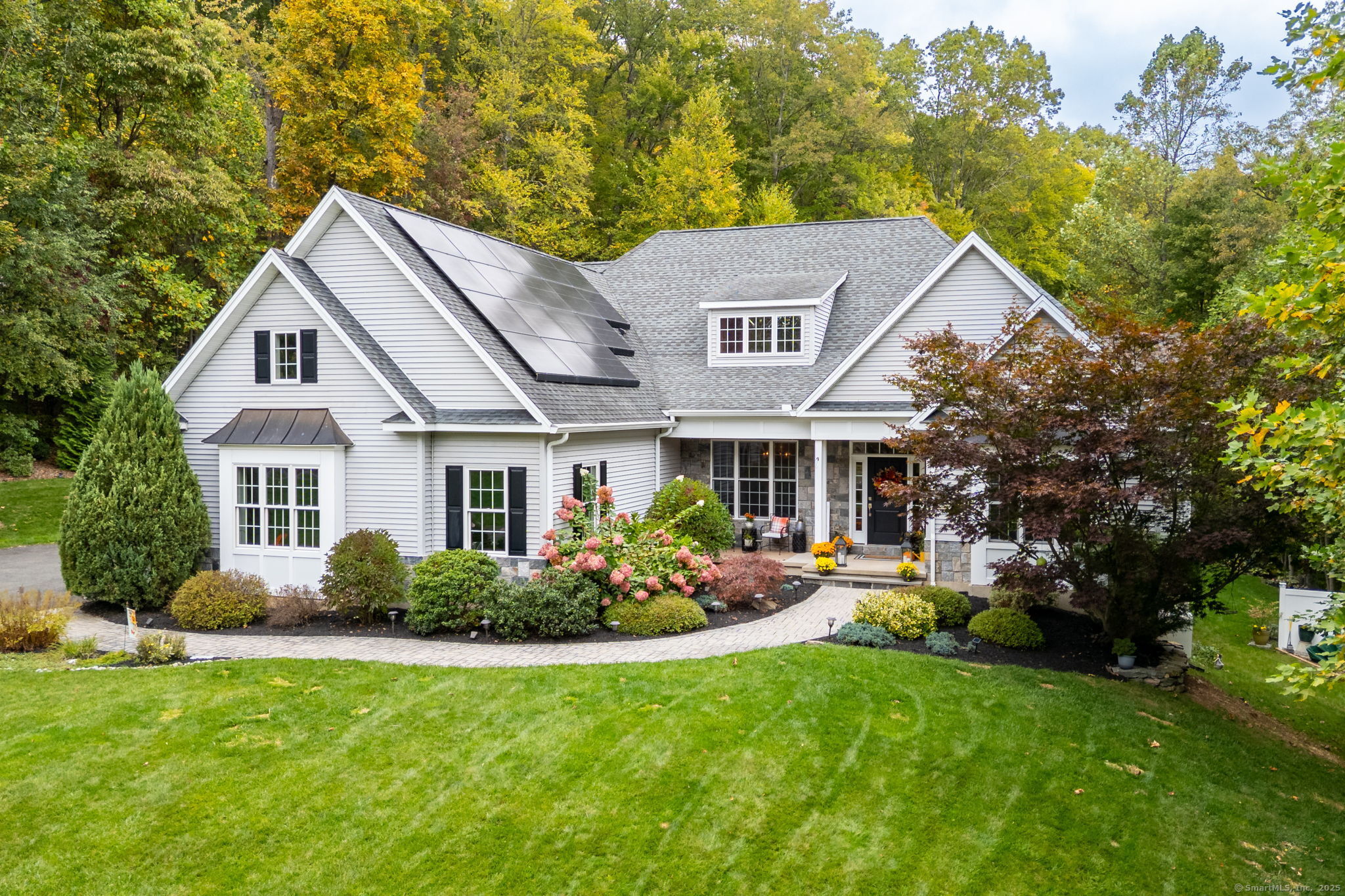 154 Cascade Ridge Southington, CT 06489 - Photo 2 of 38