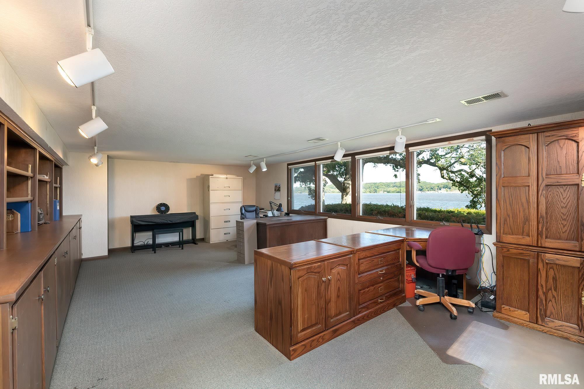 17905 Rte 84 North East Moline, IL 61244 - Photo 27 of 53 Gallery Image 27