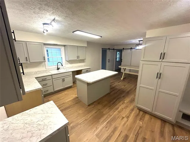 $215,000 | 1121 Brooklane Drive, Carrollton, IL 62016