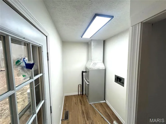 $215,000 | 1121 Brooklane Drive, Carrollton, IL 62016