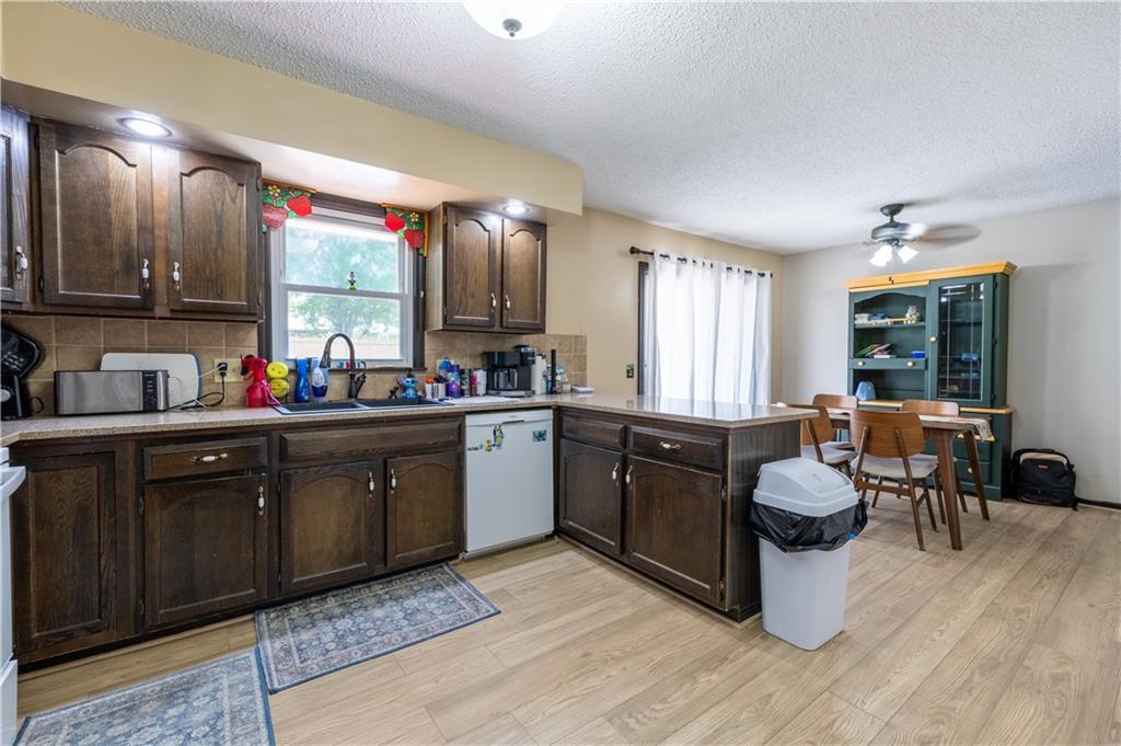 2209 North Leonard Road St. Joseph, MO 64506 - Photo 12 of 48