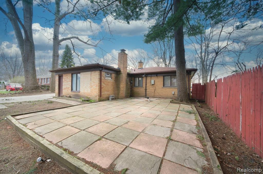 20710 Westhampton Avenue Southfield, MI 48075 - Photo 7 of 30