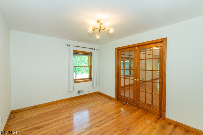 77 Rockwood Road Florham Park, NJ 07932 - Photo 14 of 47