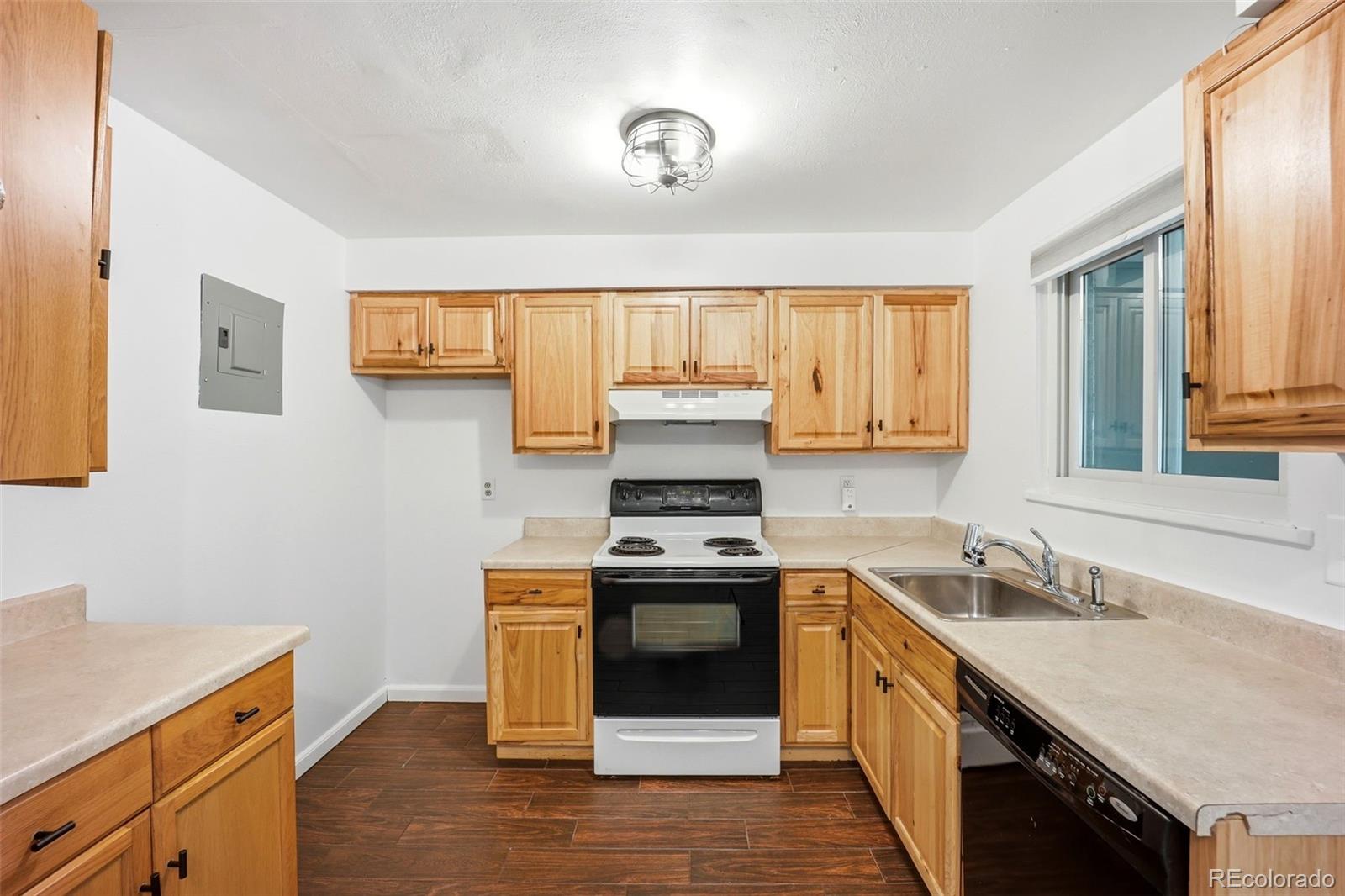 4602 Everett Street Wheat Ridge, CO 80033 - Photo 10 of 34
