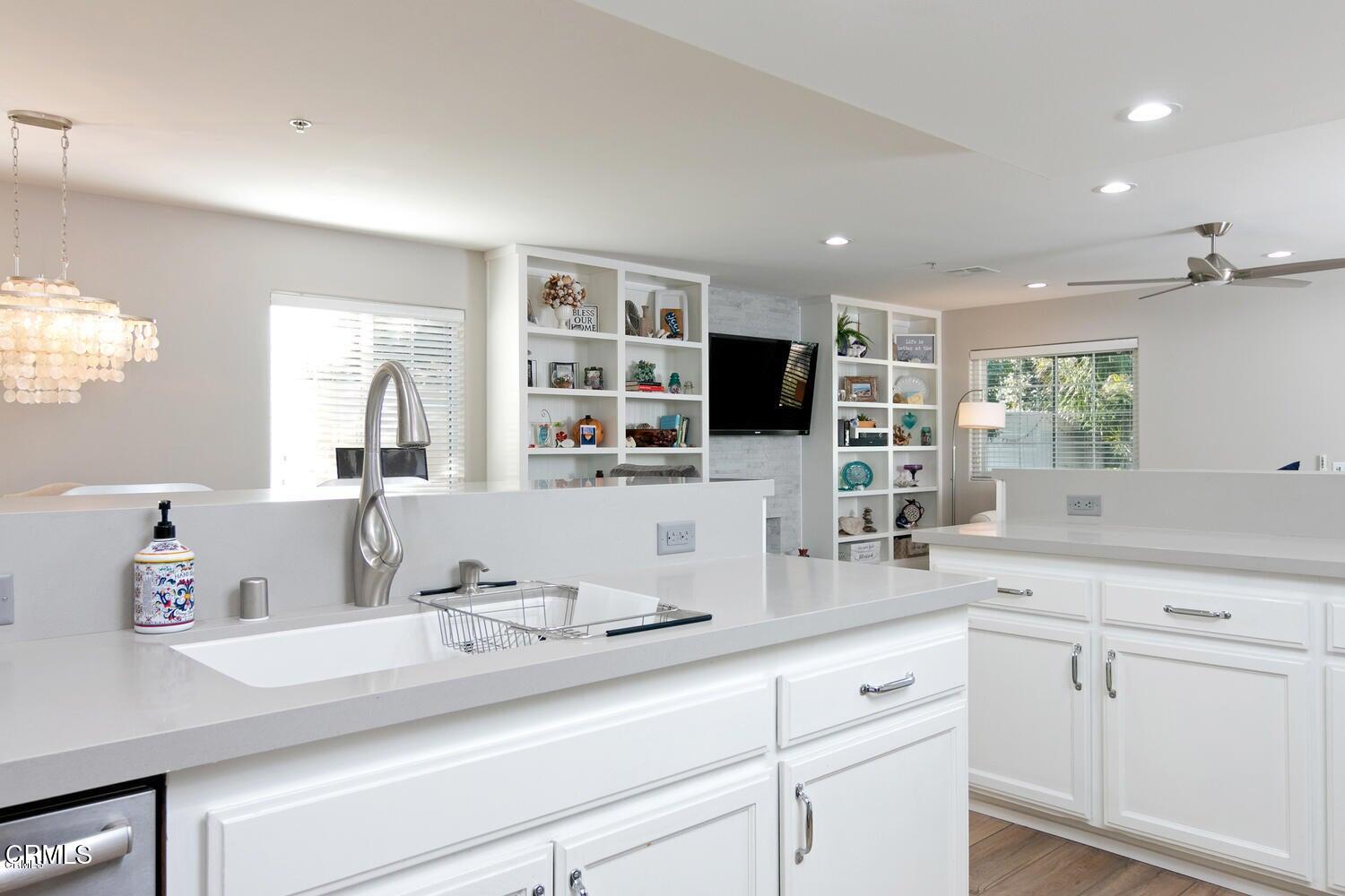 925 Dunes Street Oxnard, CA 93035 - Photo 7 of 27 20201202021325785111000000-o