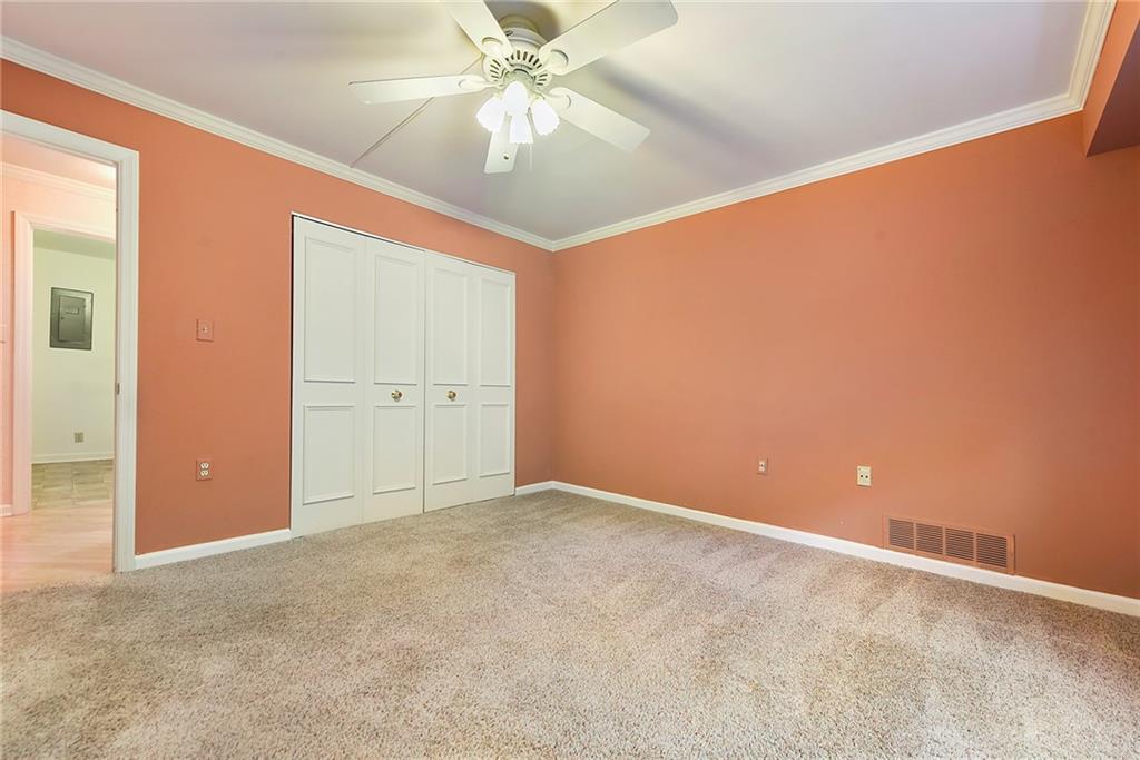 300 Fox Chapel Road, Unit 405 Pittsburgh, PA 15238 - Photo 24 of 30 a view of an empty room