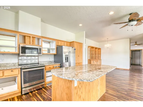 $329,000 | 225 Hale Street, Adams, OR 97810