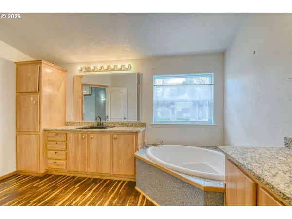 $329,000 | 225 Hale Street, Adams, OR 97810