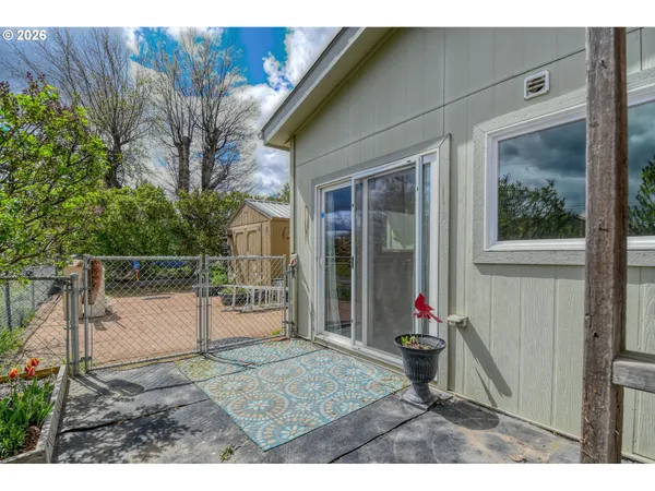 $329,000 | 225 Hale Street, Adams, OR 97810