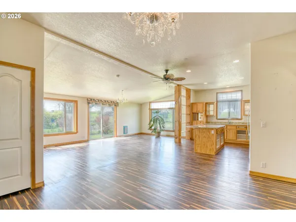 $329,000 | 225 Hale Street, Adams, OR 97810