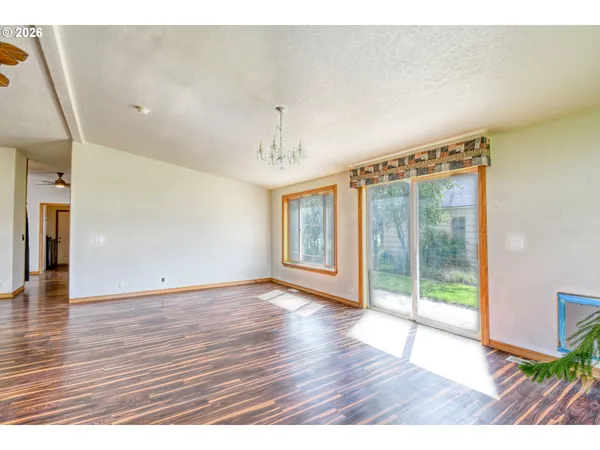 $329,000 | 225 Hale Street, Adams, OR 97810